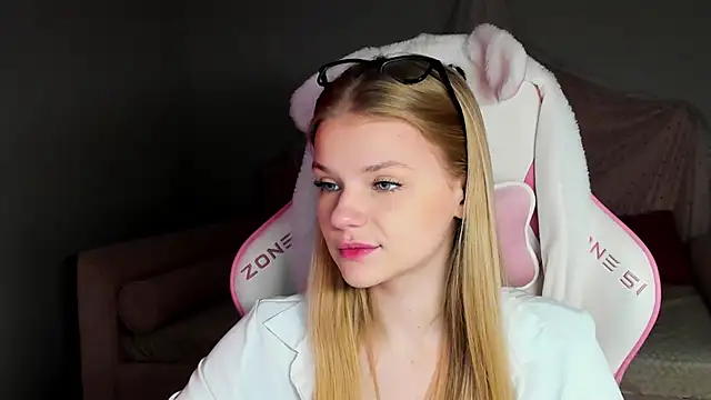 LilitRosen online show from November 16, 6:26 am