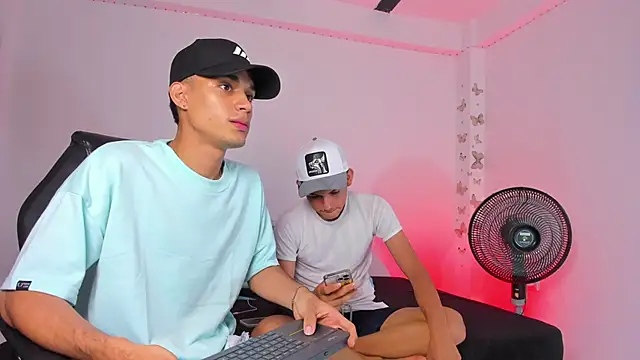 Axel Cody  online show from November 17, 7:25 pm