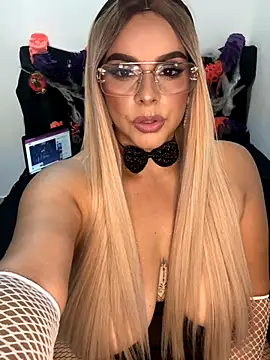 BBWCami  online show from October 31, 3:38 pm