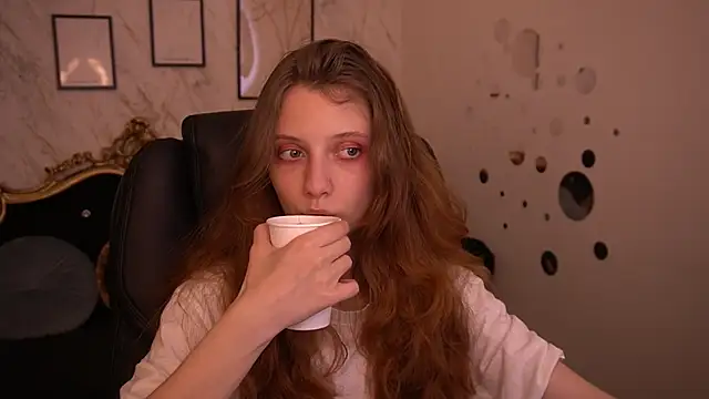 CuteeFoxy online show from June 5, 12:44 pm