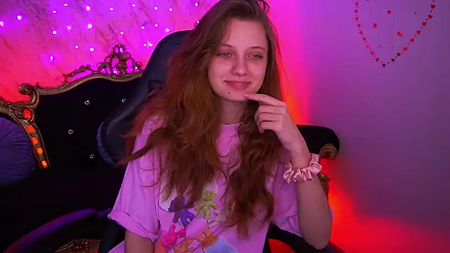 CuteeFoxy online show from March 10, 1:26 pm