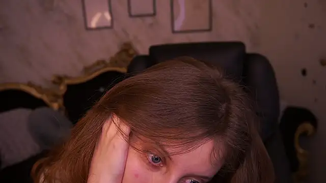 CuteeFoxy online show from April 20, 1:36 pm