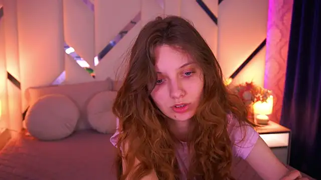 CuteeFoxy online show from April 6, 12:39 pm