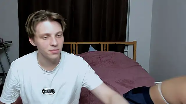 Blossomandbee online show from October 28, 4:24 pm