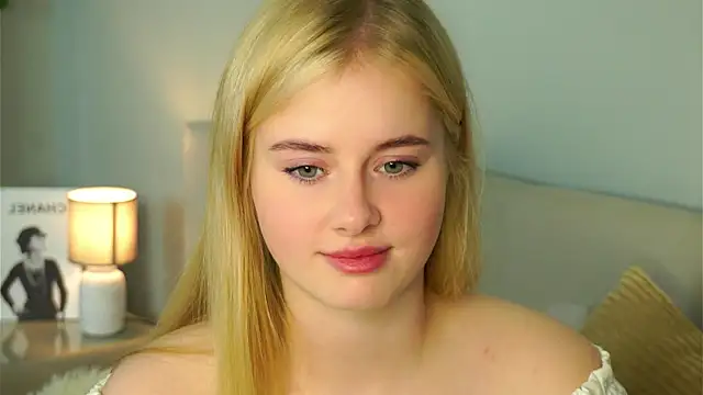 MoriahBorella online show from October 22, 10:53 am