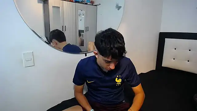 Dravith Valery online show from December 3, 4:26 am