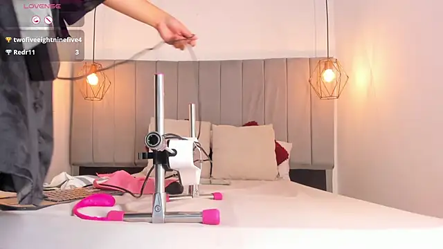 Pamela occoner  online show from November 19, 5:02 pm