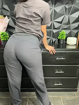 Snapshot of celia-hot chatting on October 21, 5:22 am celia-hot online show from October 21, 5:22 am