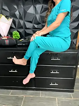 Snapshot of celia-hot chatting on October 19, 7:10 am celia-hot online show from October 19, 7:10 am