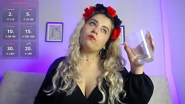 Sweet Bella Valery online show from November 3, 10:14 pm