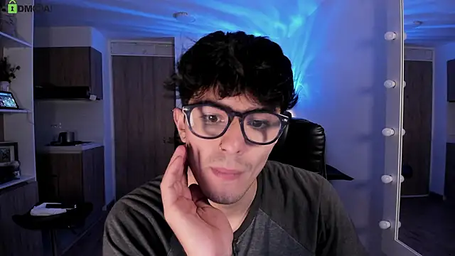 Mikeyvioleta  online show from February 17, 8:24 am