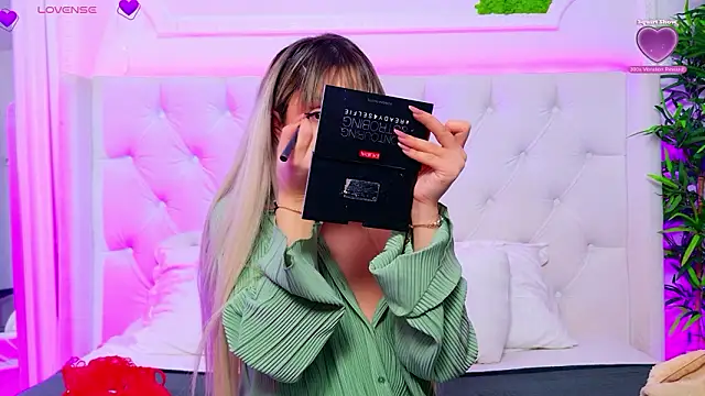 AriannaSins online show from February 4, 1:36 pm