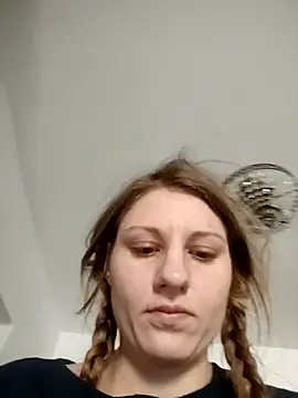 SandyCassie online show from March 6, 7:58 am