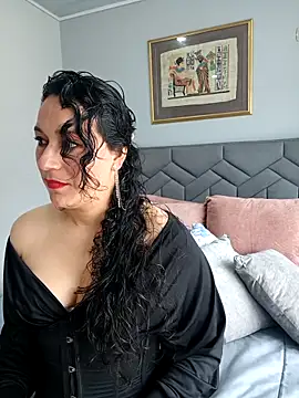 Elizabeth bennett 6 online show from April 20, 3:26 pm