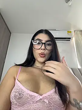 Julietalcl online show from July 5, 9:31 pm