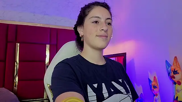 moon winy online show from February 24, 11:31 am