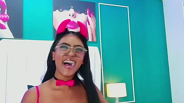 EmmaCourth online show from November 25, 8:31 pm