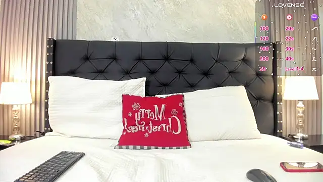 camila  bouzas online show from January 14, 7:19 pm