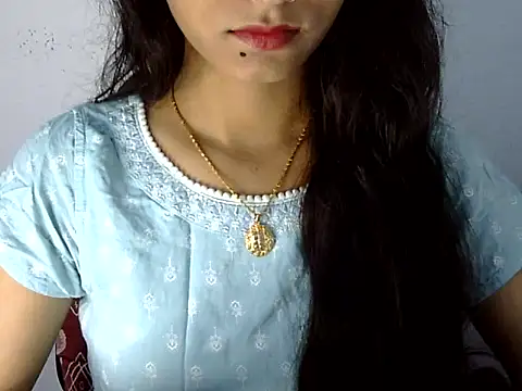 Shezi N online show from July 31, 3:35 pm