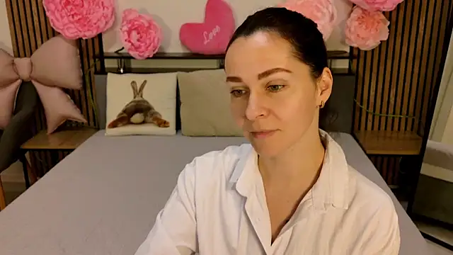 DitaNoir online show from February 18, 8:46 am