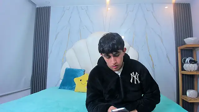 hoot booys  online show from March 27, 8:42 pm