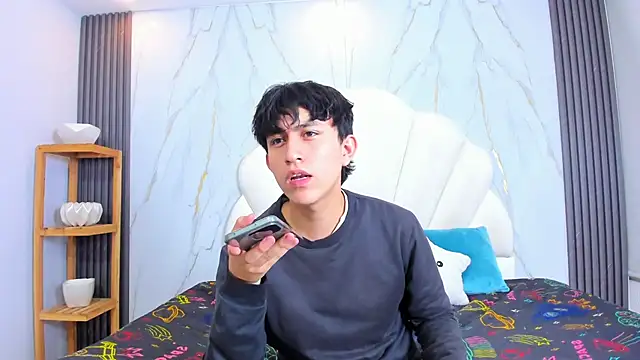 hoot booys  online show from April 17, 8:44 pm