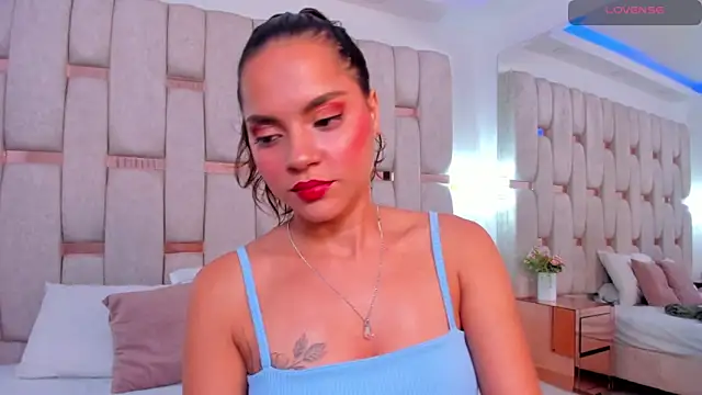 noa blake online show from December 2, 4:03 am