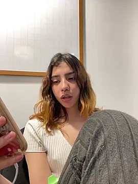 MiaaCute- online show from July 28, 8:52 pm