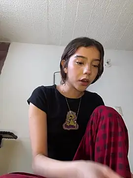 MiaaCute- online show from June 12, 10:18 pm