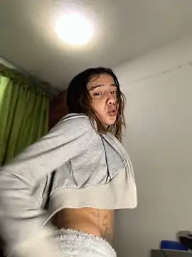 MiaaCute- online show from December 4, 10:10 pm