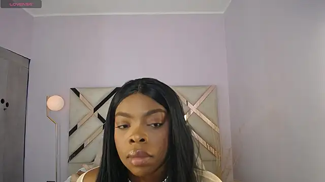 Maiacharris  online show from May 30, 12:36 pm