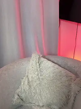 elegant  rouse online show from March 4, 11:33 pm