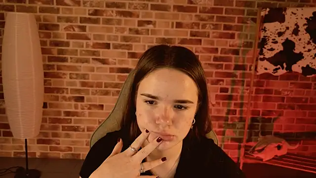 May Bloom online show from November 8, 5:12 am