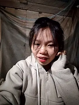 linh-miu99 online show from February 3, 3:04 am