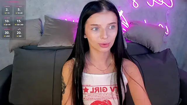 Eva Mayers online show from November 1, 7:01 am