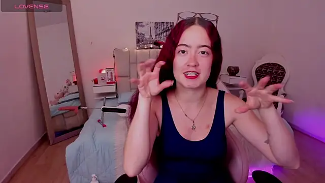 Amaraa couper1 online show from February 14, 3:52 am