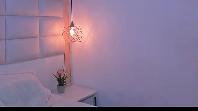 Sofia clk online show from April 7, 3:30 am