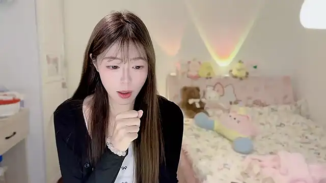 Onecutelittle online show from November 11, 1:56 am