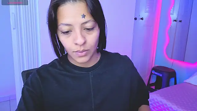 Aria Russo online show from March 28, 3:00 pm