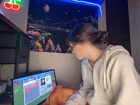 Thedeepwebcutie online show from March 8, 9:24 am