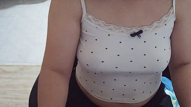 Chissy069 online show from October 19, 6:04 am