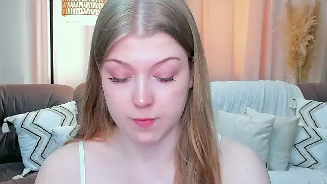 Stella Light online show from April 16, 10:59 am