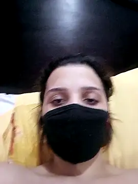 SandyAmr online show from November 3, 9:02 am