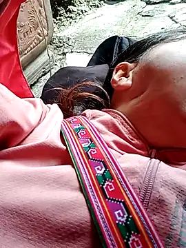 suka-bibi online show from December 14, 5:35 am