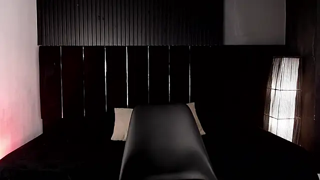 Jazmin win online show from December 3, 2:30 pm