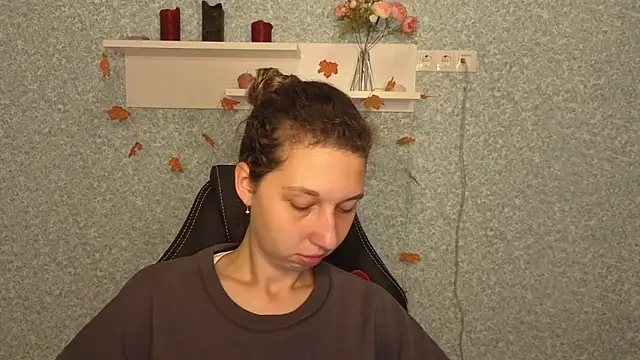 CuteEllii online show from November 28, 5:21 am