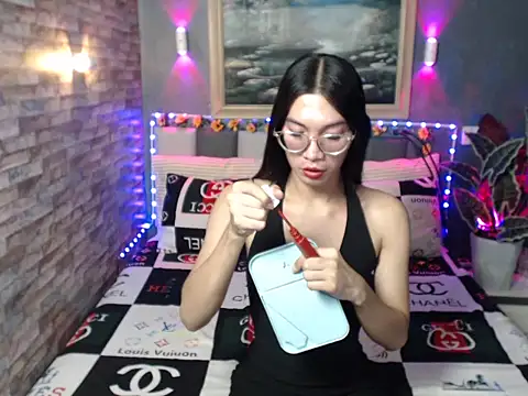 HotNathalie6900 online show from December 5, 2:40 pm