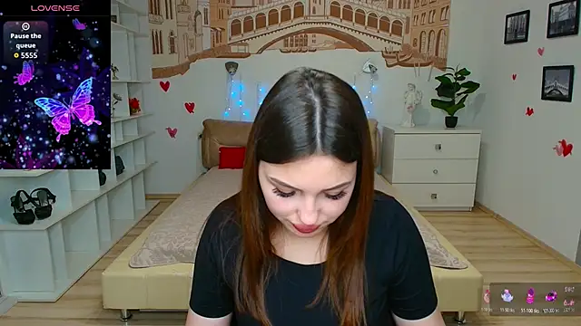 KittyShenson online show from April 9, 11:59 am