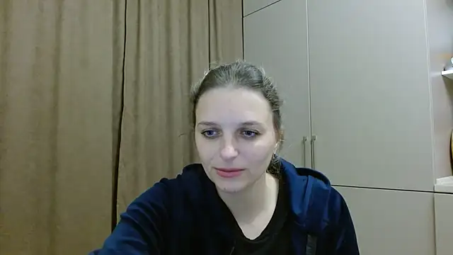 ElisSky301 online show from November 2, 10:24 pm