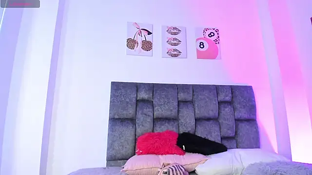 kittymonroe1 online show from March 18, 9:09 pm